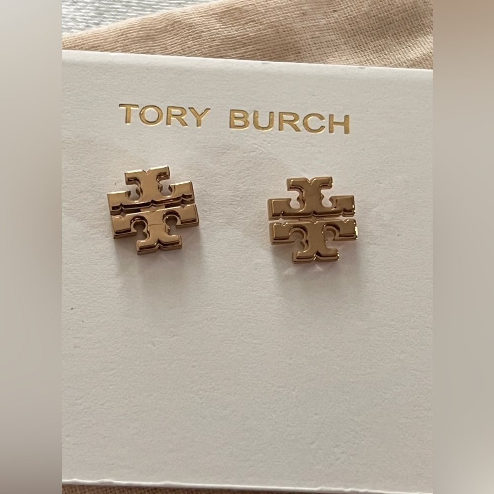 TORY BURCH• Small Logo Earrings - Picture 8 of 15